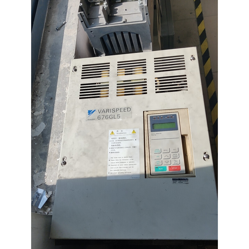 拍前询价：（议价）安川变频器功能完好CIMR-L5R401