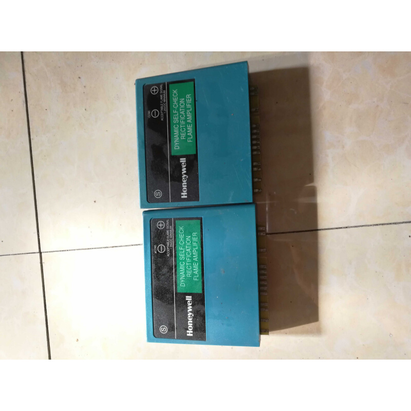 拍前询价：二手实拍图 HONEYWELL霍尼韦尔 R7847C1005放大器 R784