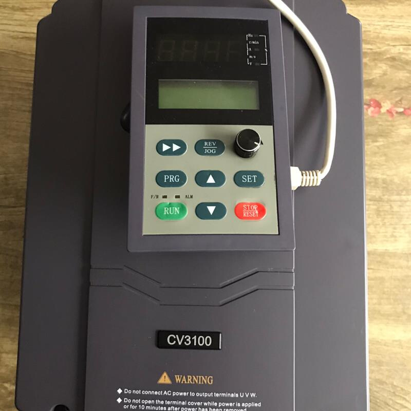 拍前询价：(议价产品)易驱变频器一台,型号CV3100-4T0055M/4