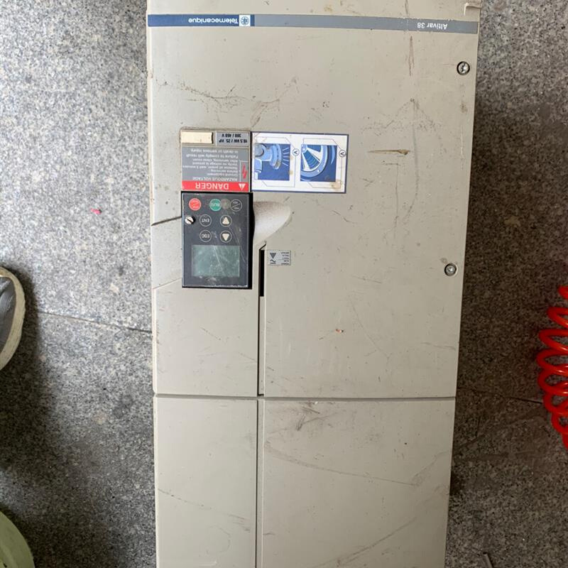 拍前询价：(议价产品)施耐德变频 ATV38 18.5KW 380/460V包模块