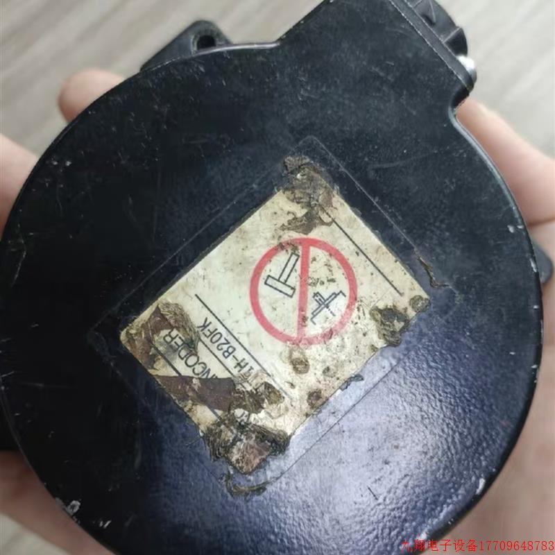 拍前询价:安川电机编码器 UTTIH-B20FK/2,8KW UTTSH-B24RH  UTTI