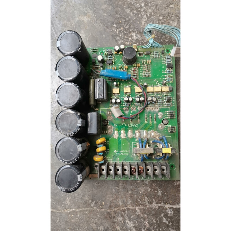 拍前询价：变频器驱动板，BT40S7,5KwTE。拆机一张，成色见图实询