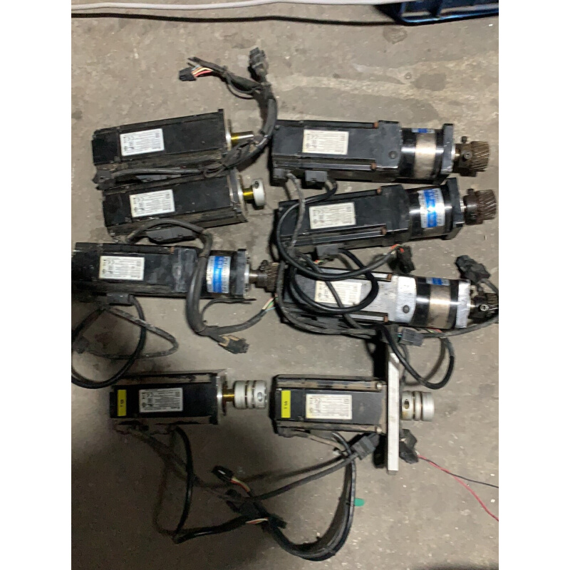 拍前询价：[议价]台达电机(C20604RS)拆机，成色如图，一起8个打