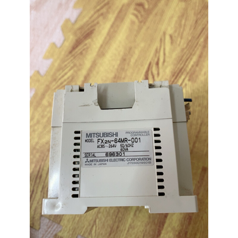 拍前询价：(议价)三菱PLC，FX2n-64MR-001，拆机