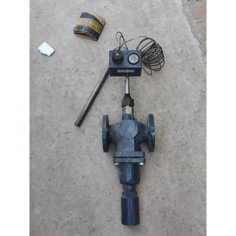 拍前询价：全新丹佛斯温控阀，vFU2两通阀，AFT06温度控制器。议