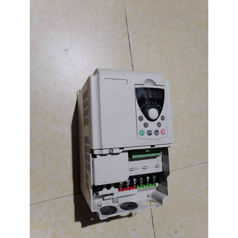 拍前询价：SC3V011T/015S43B saiter变频器 11K