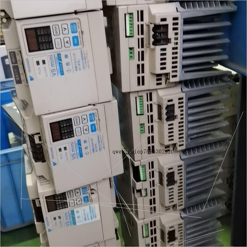 拍前询价：安川CIMR-XCAA21P5变频器功能正常成色如图需要联系