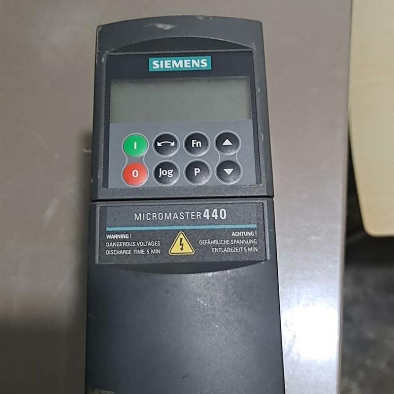 拍前询价：(议价)MM440变频器6SE6440-2UC17-5AA1