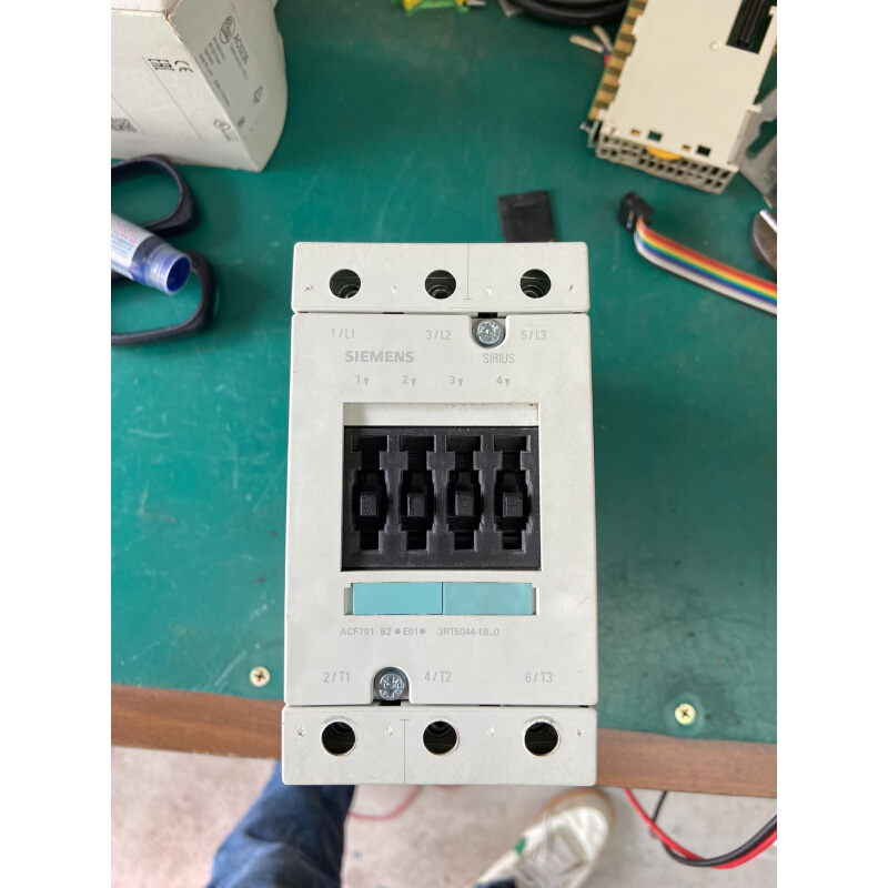 拍前询价：3RT5044-1BM40 30KW 65A DC22询价为准