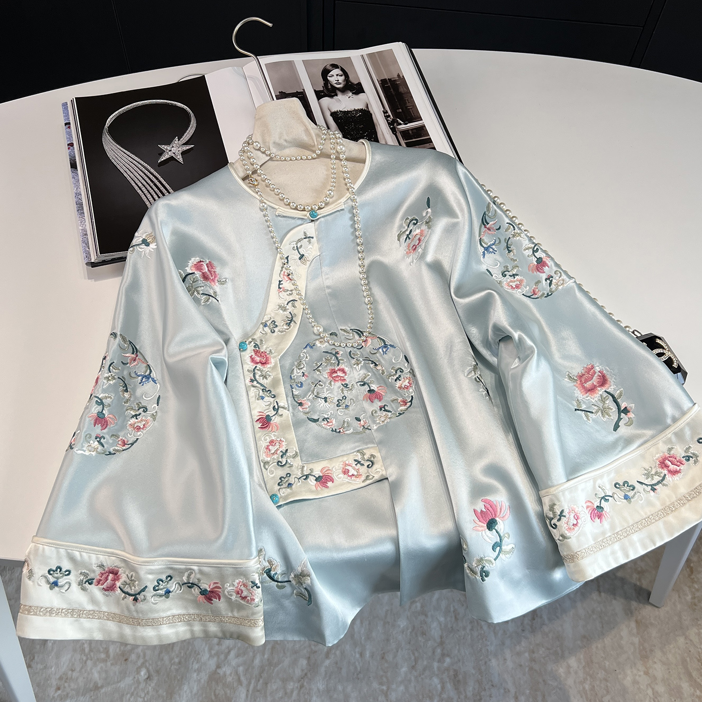 新中式国风醋酸刺绣盘扣外套