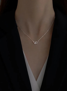 w字母日式轻奢异地恋项链女高级感闪钻锁骨项链送女友闺蜜