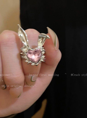 创意搞怪爱心小兔子戒指女小众设计夸张食指戒时尚个性可爱指环潮