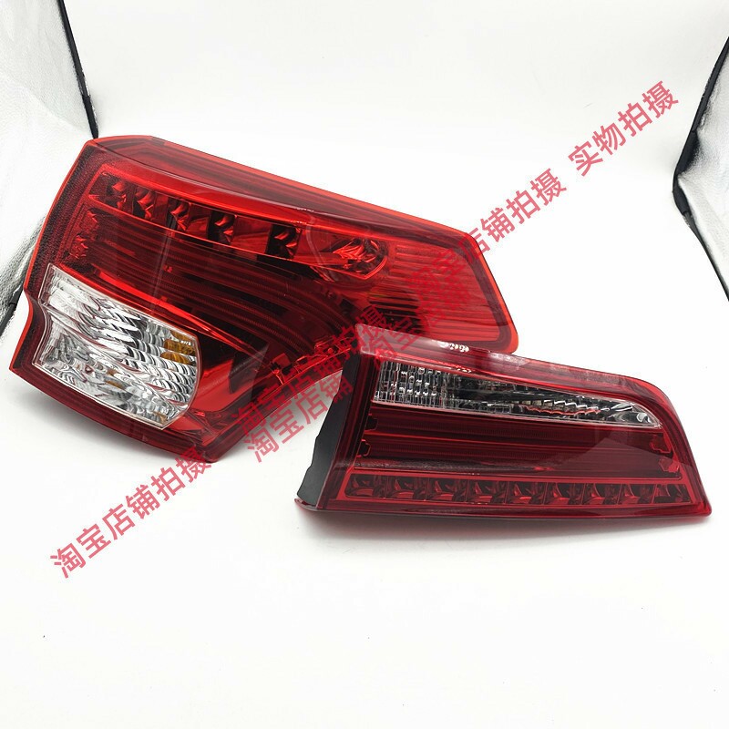 HUATAI NEW SANTA FE 테일 라이트 어셈블리에 적합 1.5T 후면 테일 라이트 NEW SANTA FE 후면 테일 라이트 내부 및 외부 테일 라이트 브랜드 뉴