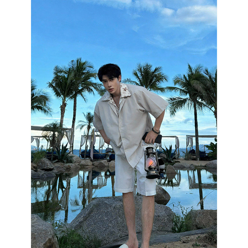 白色慵懒风垂感冰丝短袖衬衫男款夏季薄款防晒外套痞帅高级感衬衣