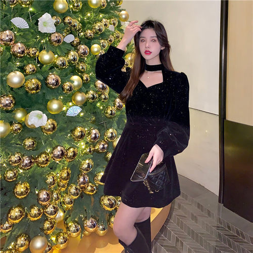 法式丝绒收腰小黑裙女秋冬