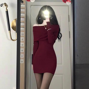 纯欲美感气质一字肩针织连衣裙女秋季新款修身收腰约会包臀短裙子