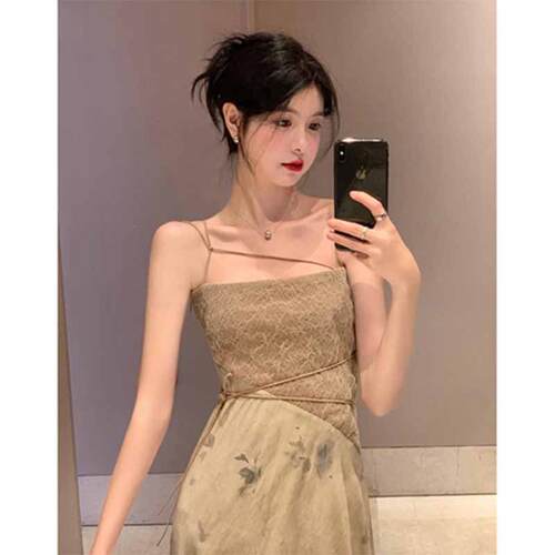 夏季新款吊带连衣裙女春夏小众