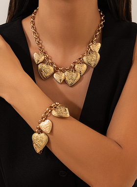 欧美跨境复古花纹桃心吊坠OT扣项