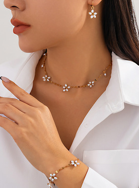 欧美跨境简约ins风仿珍珠花朵锁