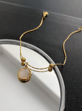 气质设计款钛钢饰品女式首饰品百搭轻奢贝壳小金豆手链轻奢手饰潮