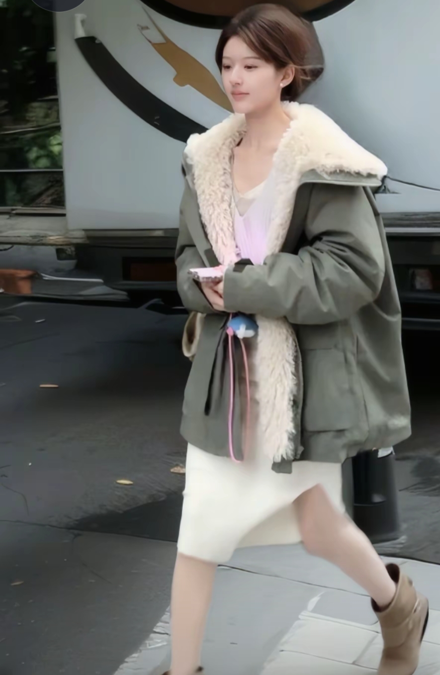 赵露思同款羊羔毛派克服女冬季今年流行爆款超保暖冲锋衣外套潮