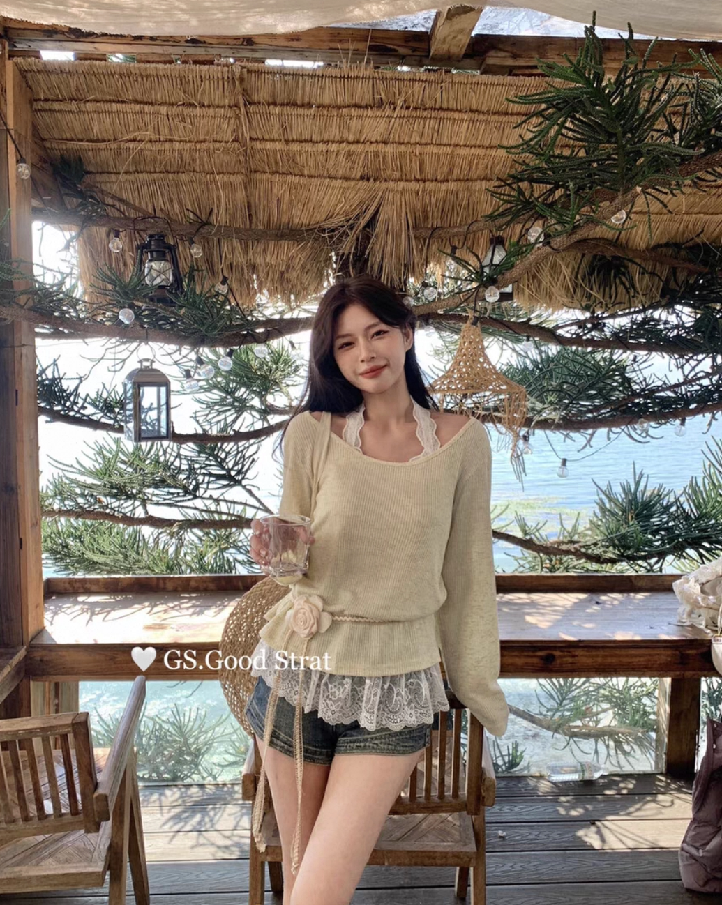 蕾丝拼接裙摆挂脖上衣女2025秋季新款设计感慵懒甜美风小衫配腰带