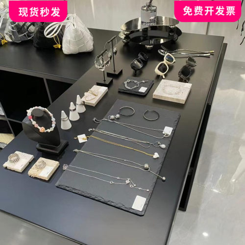 ins天然黑色岩石珠宝展示道具珠宝拍摄道具珠宝首饰直播陈列道具