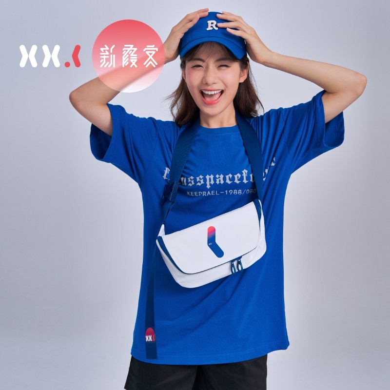 XXK新霞客胸包女斜挎运动腰包男潮牌设计单肩休闲百搭邮差包通勤