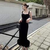 法式 GirlsAt18 性感黑色花苞吊带连衣裙女秋季 高级气质收腰长裙