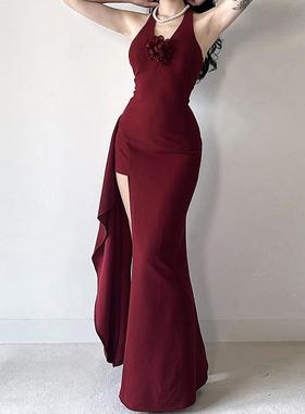 GirlsAt18 红色挂脖V领连衣裙女绝美高级小礼服性感开叉修身长裙