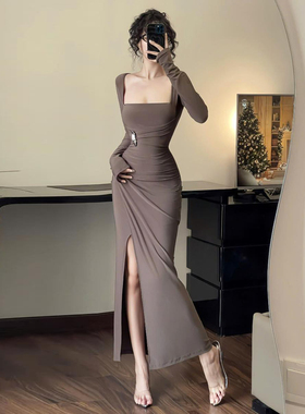 GirlsAt18 法式方领长袖连衣裙女秋冬新款内搭修身包臀开叉长裙