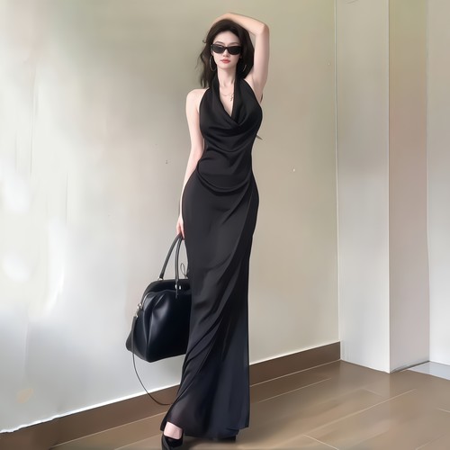 夏季黑色挂脖露背御姐礼服长裙