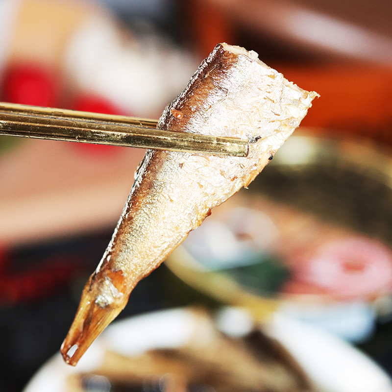 俄罗斯进口油浸波罗的海熏制小鲱鱼罐头即食品下酒菜熏鱼肉160g