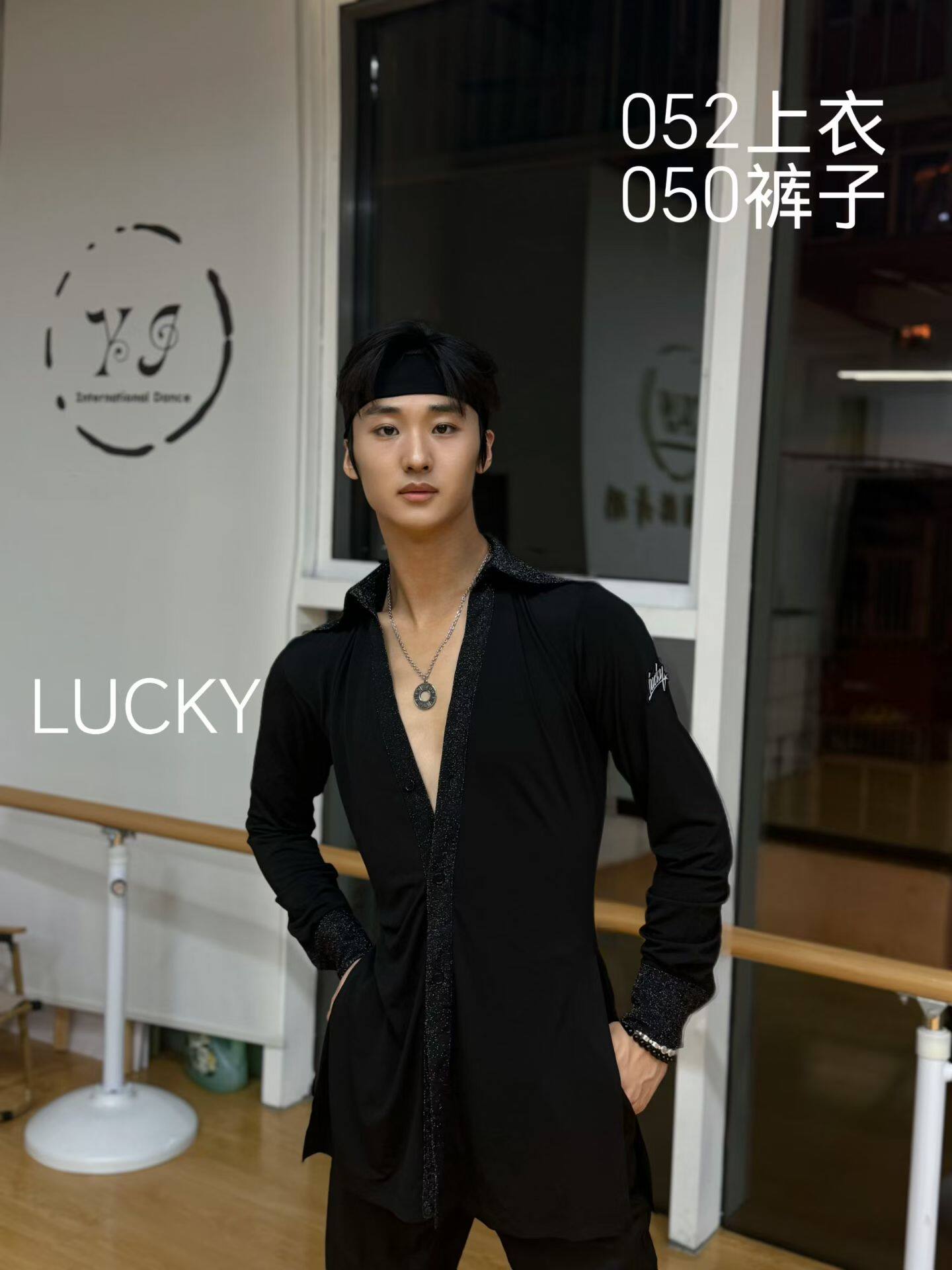 lucky052新款拉丁舞服黑色V领翻领上衣后背绑带