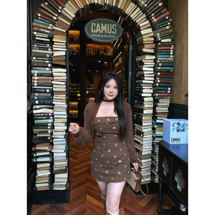 吊带连衣裙套装 大小姐微胖大码 气质毛织开衫 秋冬法式 塞纳微风