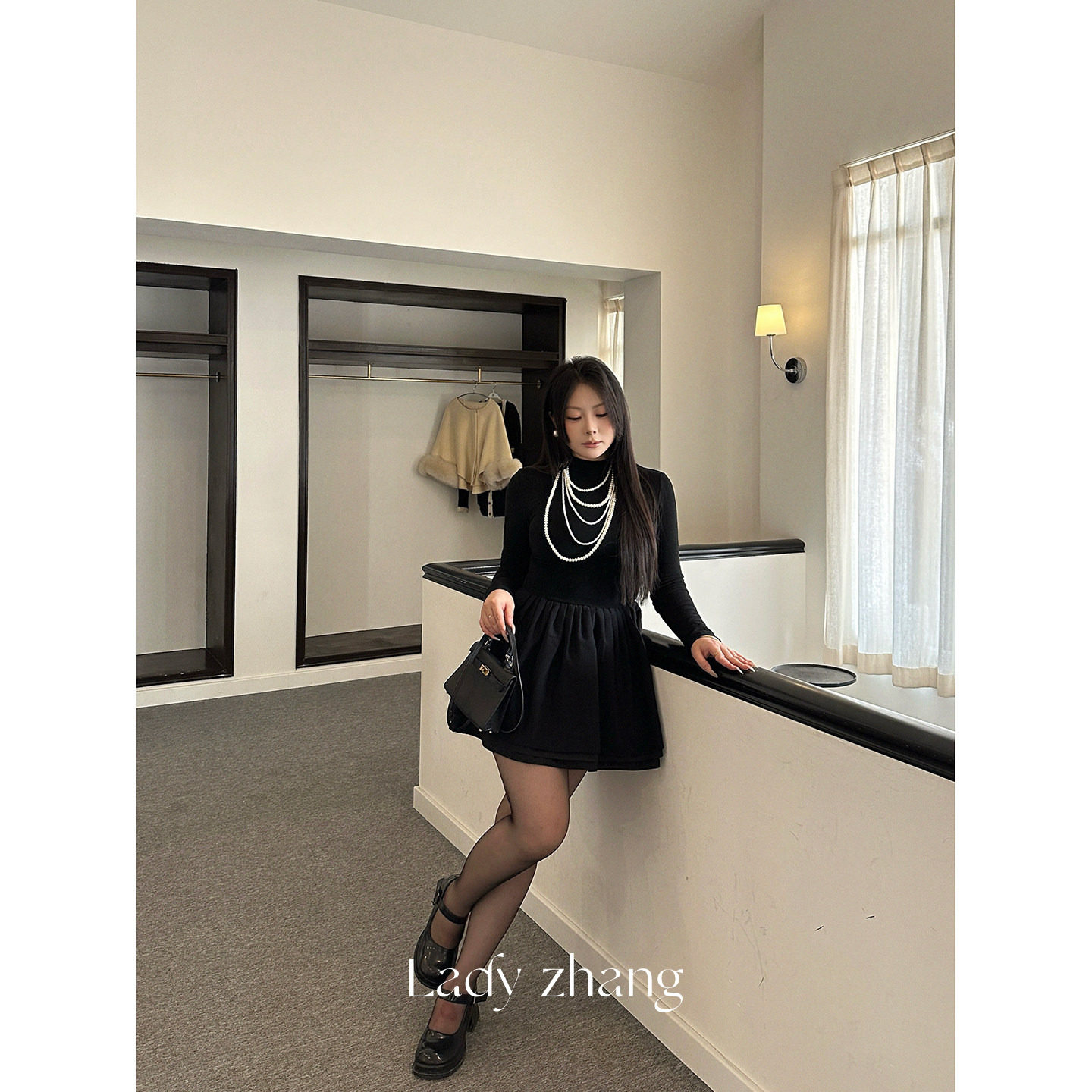 大小姐微胖大码“告白情书”半高领修身长袖收腰蓬蓬连衣裙小黑裙