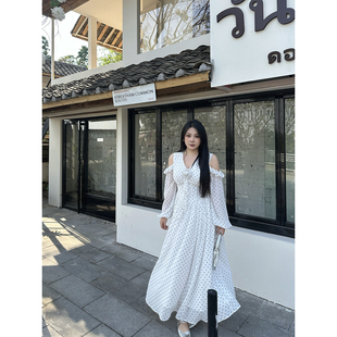 V领气质露肩波点雪纺连衣裙女 法式 大小姐微胖大码 波多尔舞曲