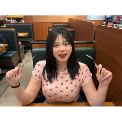 【啵啵】“美式甜心”小众设计感粉色爱心印花木耳边圆领短袖T恤
