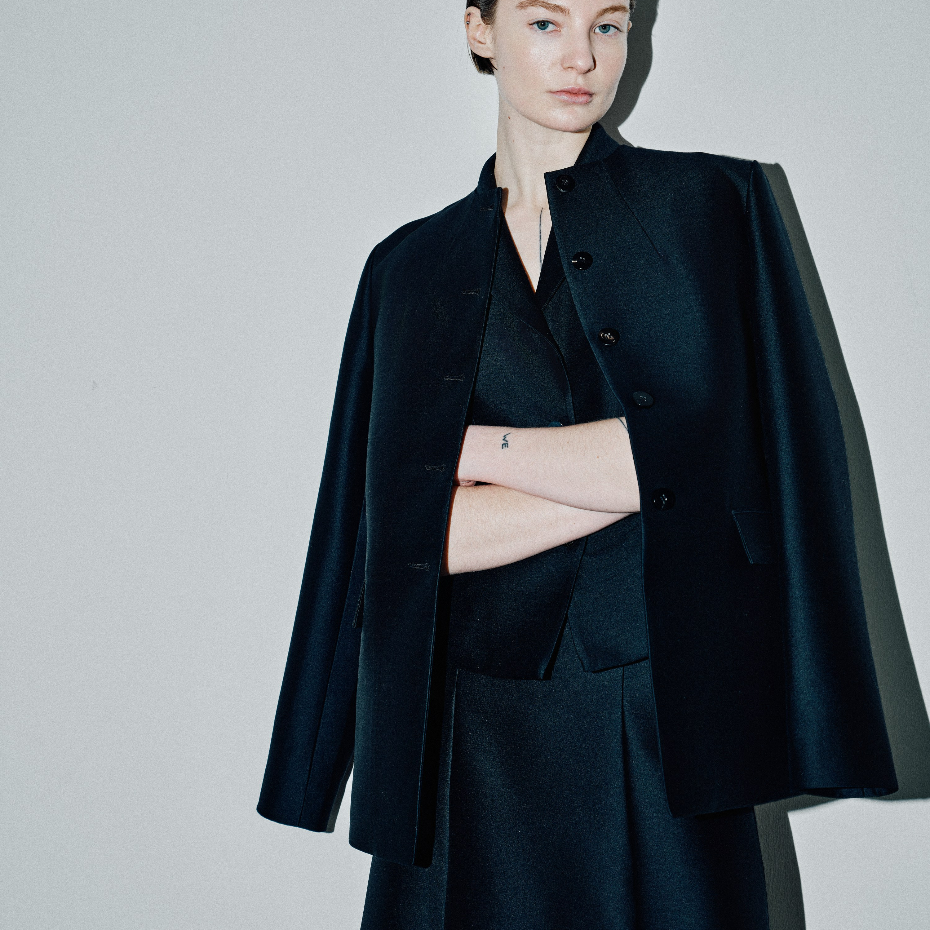 pleine lune 真丝羊毛圆领极简西装