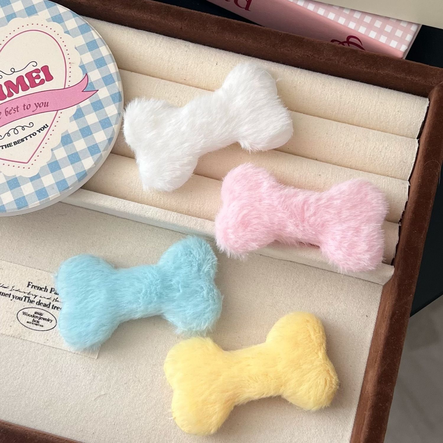 秋冬新款毛绒骨头发夹ins风简约百搭刘海侧边夹网红百搭软萌发卡