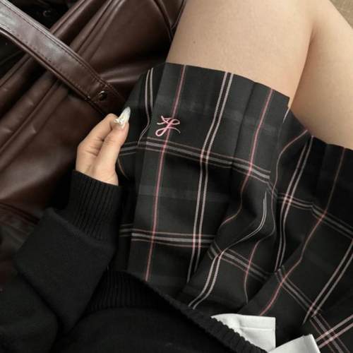 东岛樱/本治高等原创jk制服黑粉校供感格裙女半身裙学院风情人节