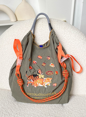 日系ballchain时尚潮流刺绣环保布包袋巧克力猫咪通勤单肩斜挎包