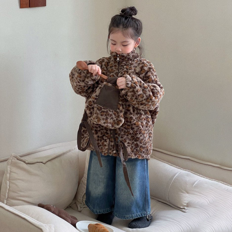 韩版女童秋冬新款两面反穿豹纹外套2025卡通打底衫牛仔裤三件套