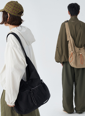 VAOPER喂牌抽绳斜挎包男日系休闲运动包单肩包女通勤大容量背包潮