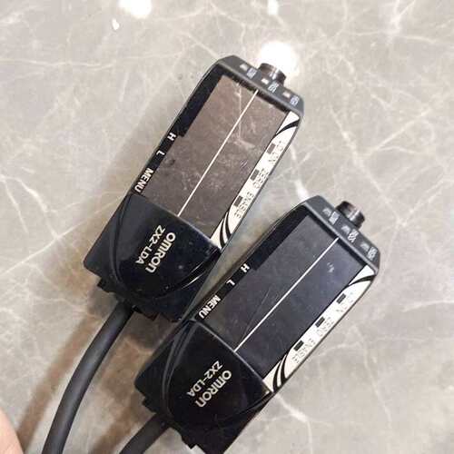 议价-ZX2-LDA位移传感器，成色不错，带线，有使用痕-