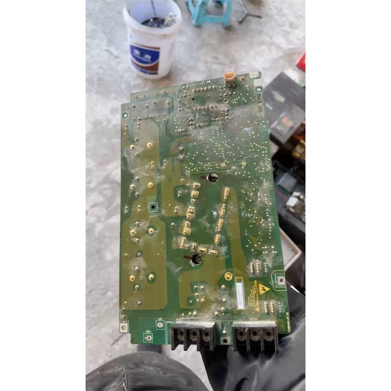 变频器HLP-SK200 主板 成色如图 包好议价
