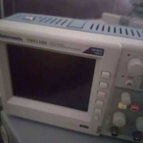 议价泰克TBS1104示波器，100Mhz，4通道，1GS/s采维修
