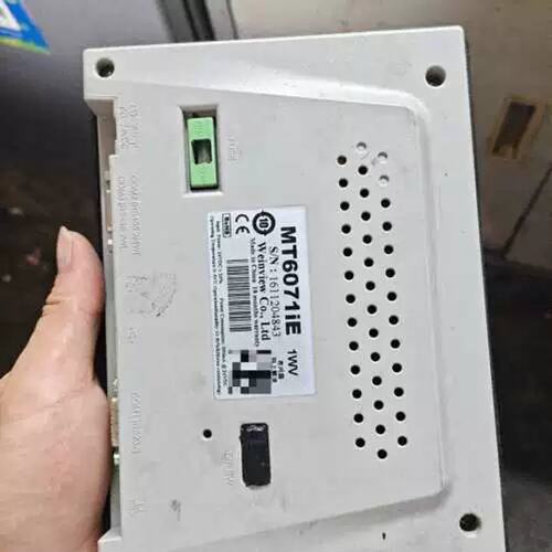 议价通触摸屏MT6071IE，1WV版本，，良好[议]
