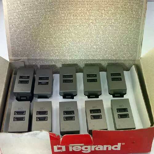 议价(One Box= 10 Qty) Legrand 571693 USB CHARR
