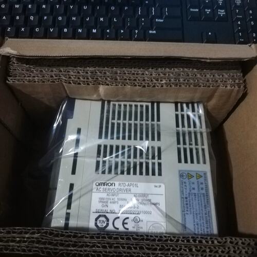 议价伺服驱动器R7D-AP01H 质保一年 拍前询价